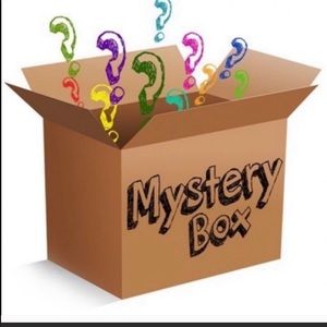 New Mystery jewelry box 📦10 items 💖